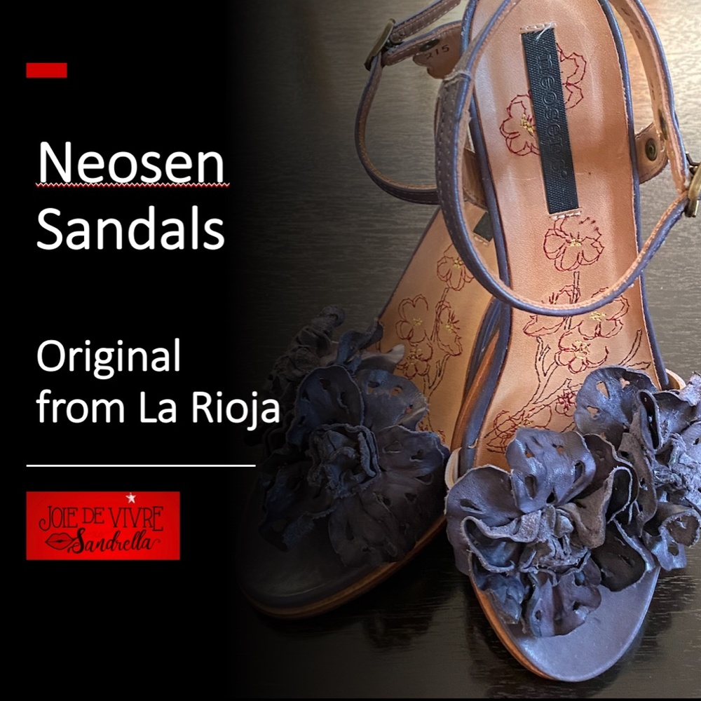 Neosens Flower Sandal with Heel - Blue